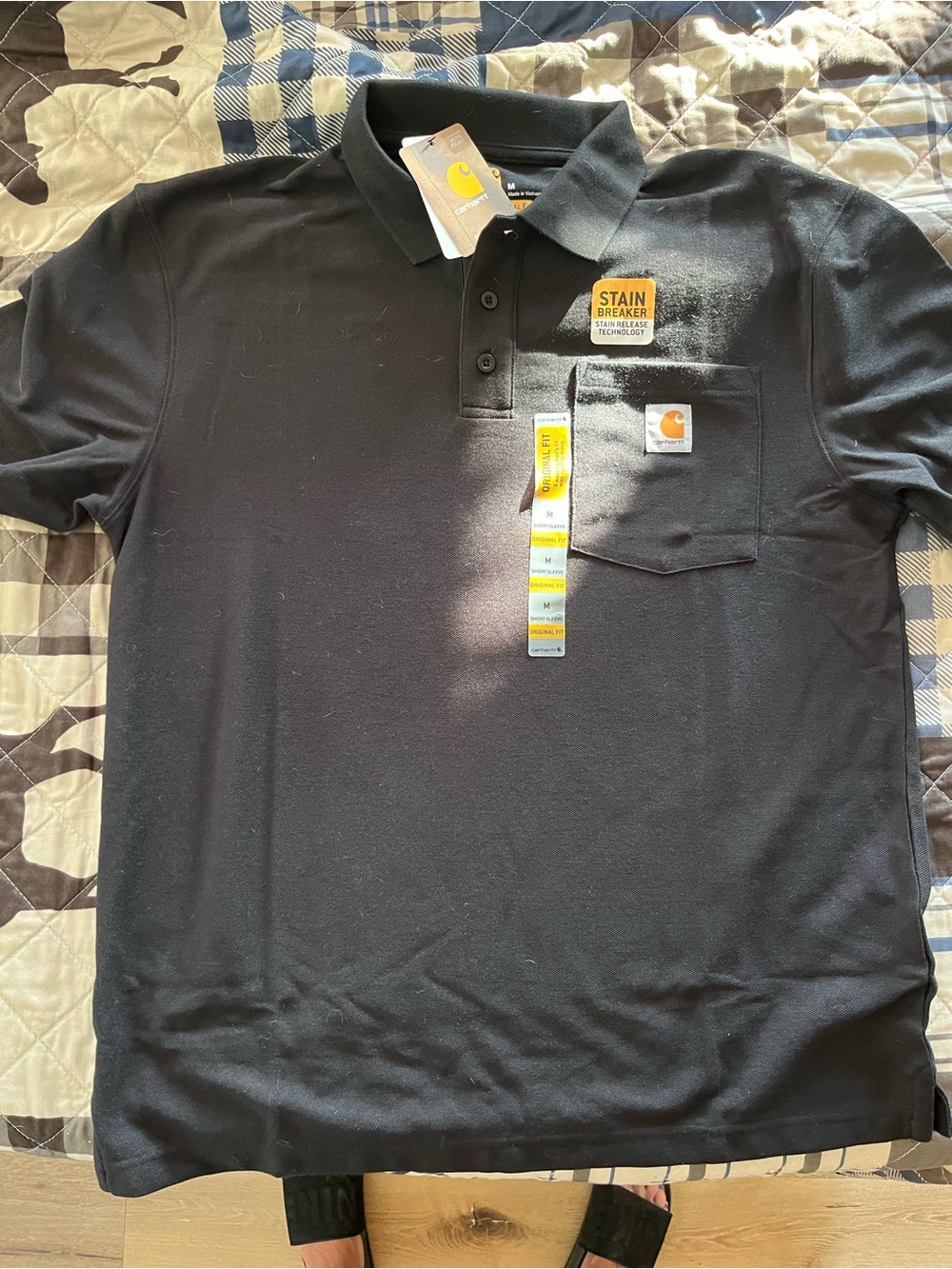 NWT MENS CARHARTT STAIN RESISTANT SIZE. MEDIUM